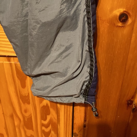 Very nice pants with black strap on the back rubber around waist - Picture 3 of 7